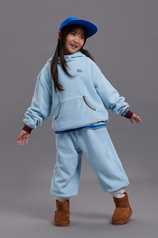 https://img.benettonmall.com/PARTS/KO/26F/QAMTG1661LB_MB_M4.jpg
