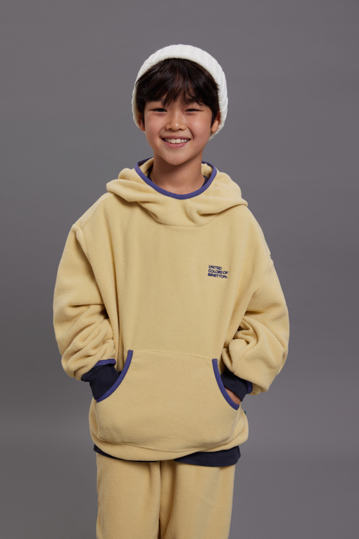 https://img.benettonmall.com/PARTS/KO/26F/QAMTG1661YE_MB_M12.jpg