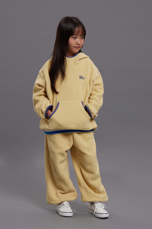 https://img.benettonmall.com/PARTS/KO/26F/QAMTG1661YE_MB_M5.jpg