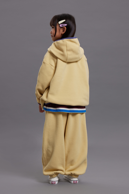 https://img.benettonmall.com/PARTS/KO/26F/QAMTG1661YE_MB_M6.jpg