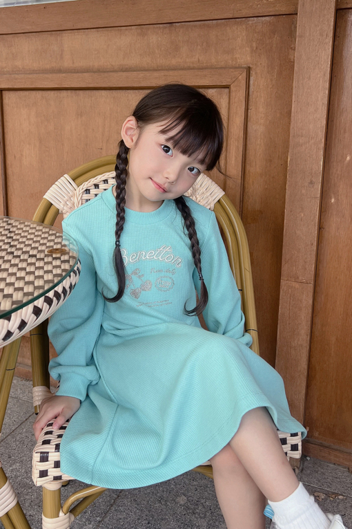 https://img.benettonmall.com/PARTS/KO/26F/QAOP01641MT_MB_E1.jpg?cb=1789657820