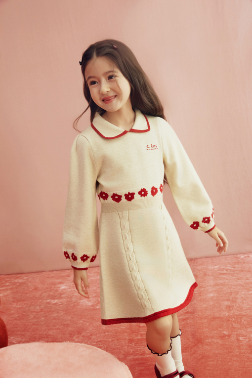 https://img.benettonmall.com/PARTS/KO/26F/QAOP09641OT_MB_L0.jpg?cb=1788777065