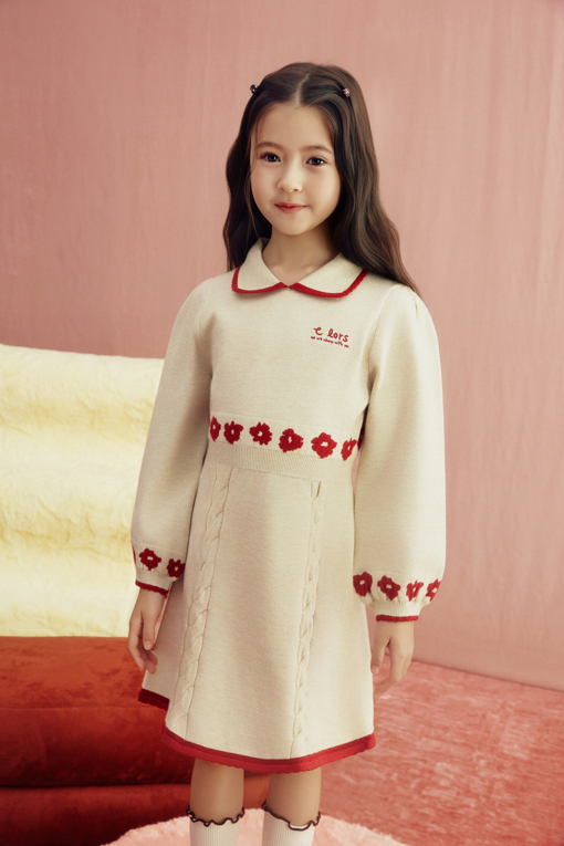 https://img.benettonmall.com/PARTS/KO/26F/QAOP09641OT_MB_L1.jpg?cb=1788777065