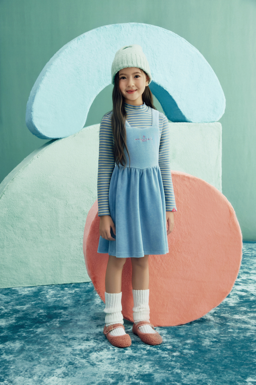 https://img.benettonmall.com/PARTS/KO/26F/QAOP14661BL_MB_L0.jpg