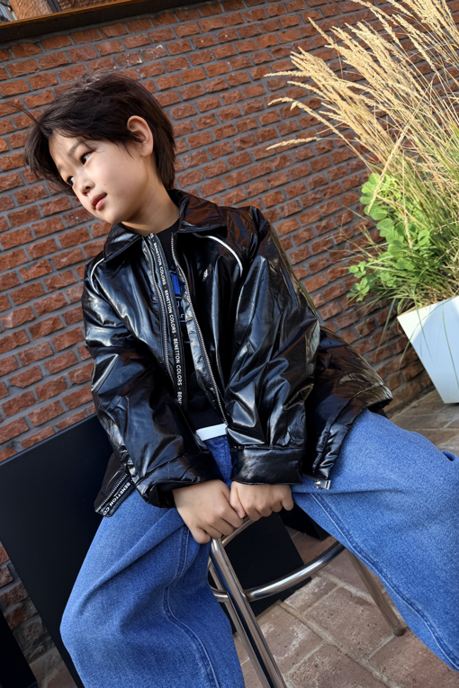 https://img.benettonmall.com/PARTS/KO/26F/QAPD04641BK_MB_E1.jpg?cb=1788777065