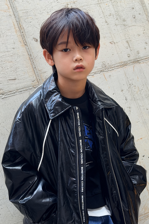 https://img.benettonmall.com/PARTS/KO/26F/QAPD04641BK_MB_E3.jpg?cb=1788777065
