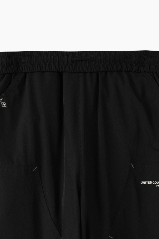 https://img.benettonmall.com/PARTS/KO/26F/QAPT04661BK_MB_D5.jpg