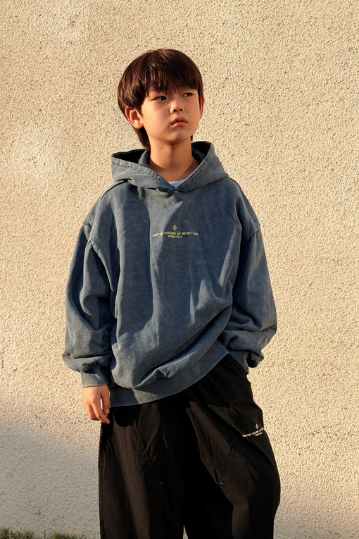 https://img.benettonmall.com/PARTS/KO/26F/QAPT04661BK_MB_E1.jpg