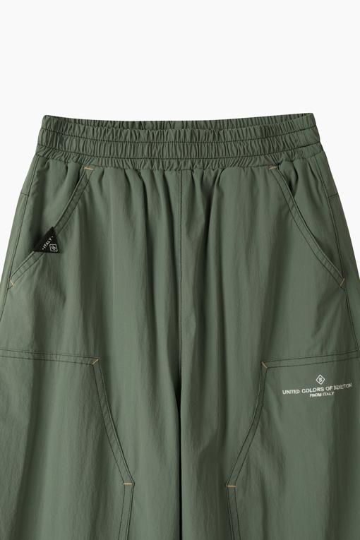 https://img.benettonmall.com/PARTS/KO/26F/QAPT04661KA_MB_D2.jpg