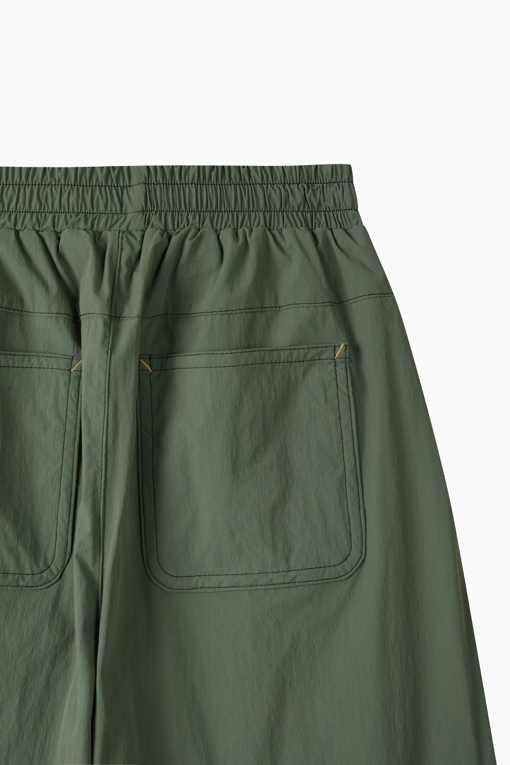 https://img.benettonmall.com/PARTS/KO/26F/QAPT04661KA_MB_D3.jpg