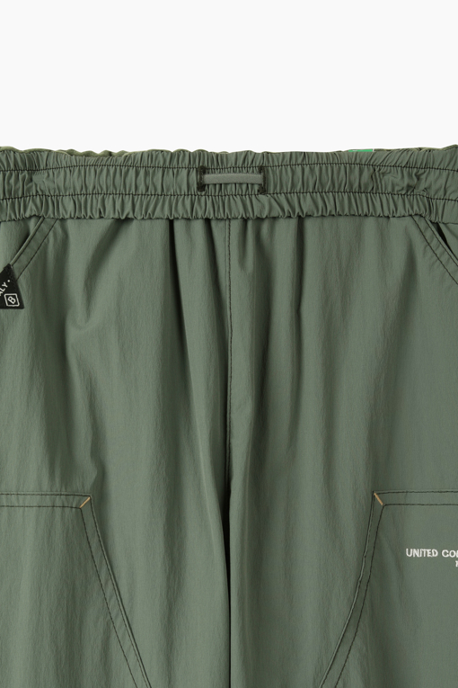 https://img.benettonmall.com/PARTS/KO/26F/QAPT04661KA_MB_D5.jpg