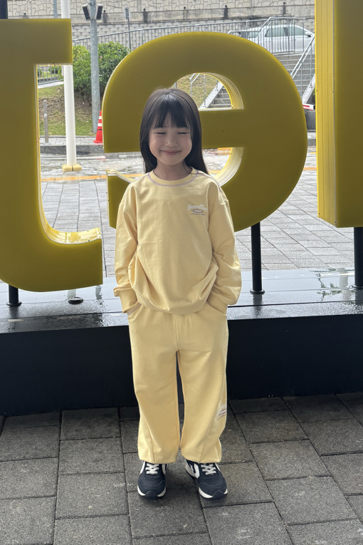 https://img.benettonmall.com/PARTS/KO/26F/QATP01641YE_MB_E0.jpg?cb=1789657820