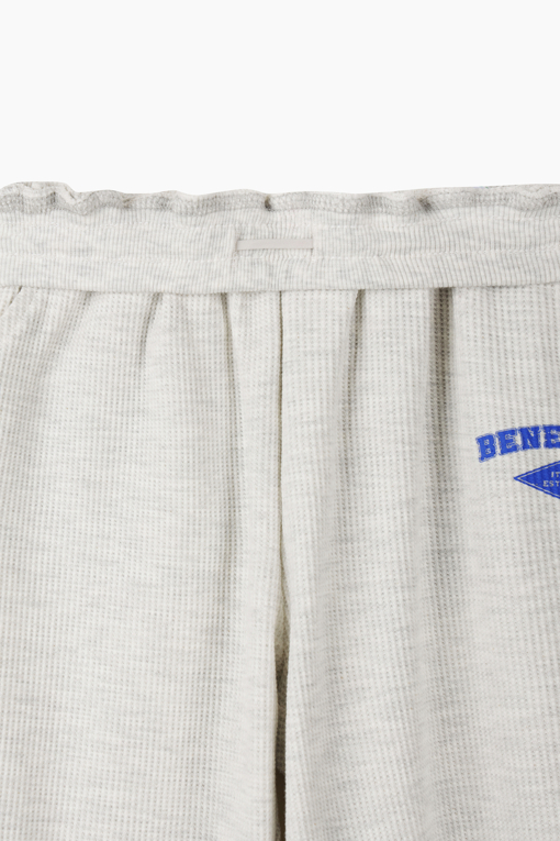 https://img.benettonmall.com/PARTS/KO/26F/QATP02641MG_MB_D14.jpg