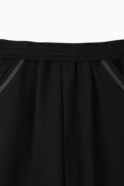 https://img.benettonmall.com/PARTS/KO/26F/QATP03641BK_MB_D15.jpg