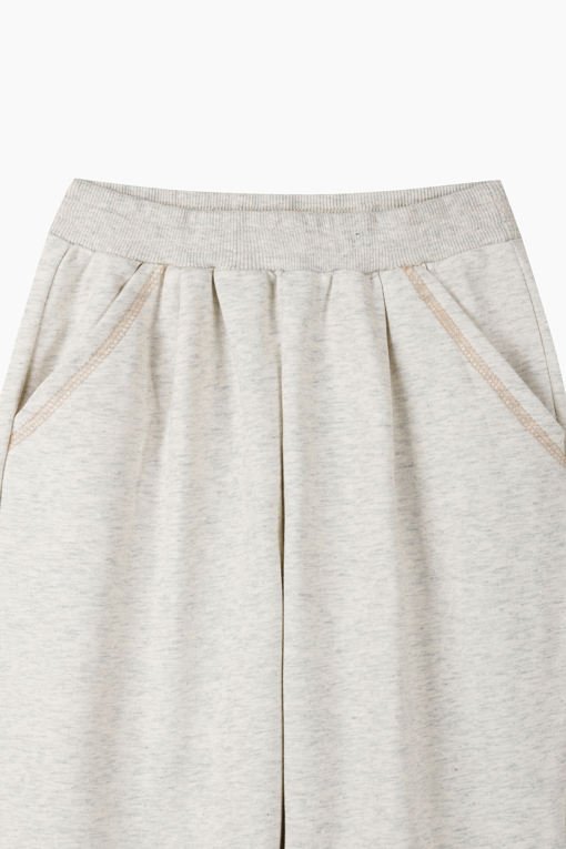 https://img.benettonmall.com/PARTS/KO/26F/QATP03641OT_MB_D12.jpg