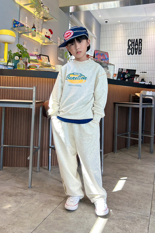 https://img.benettonmall.com/PARTS/KO/26F/QATP03641OT_MB_E1.jpg?cb=1789473790