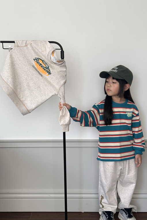 https://img.benettonmall.com/PARTS/KO/26F/QATP03641OT_MB_E2.jpg?cb=1789473790