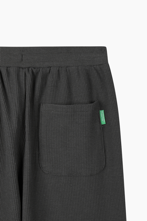 https://img.benettonmall.com/PARTS/KO/26F/QATP04641CG_MB_D13.jpg