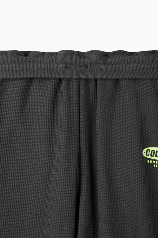 https://img.benettonmall.com/PARTS/KO/26F/QATP04641CG_MB_D14.jpg