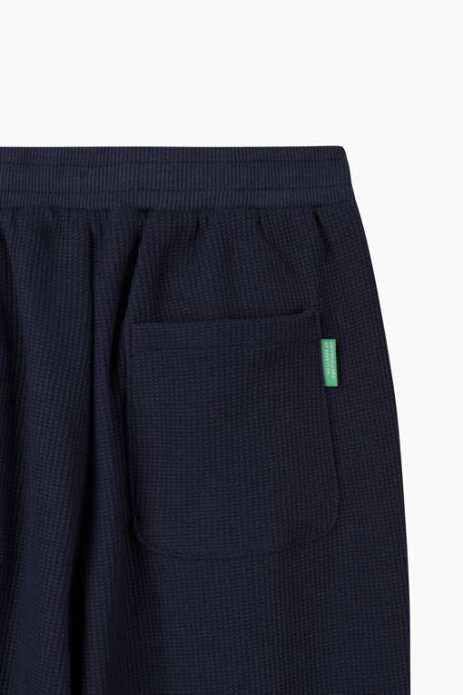 https://img.benettonmall.com/PARTS/KO/26F/QATP04641NY_MB_D13.jpg