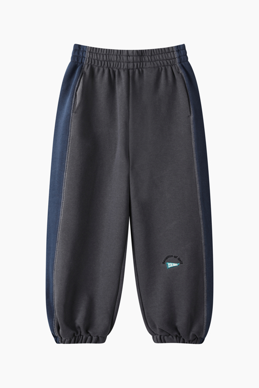 https://img.benettonmall.com/PARTS/KO/26F/QATP05641CG_MB_D0.jpg
