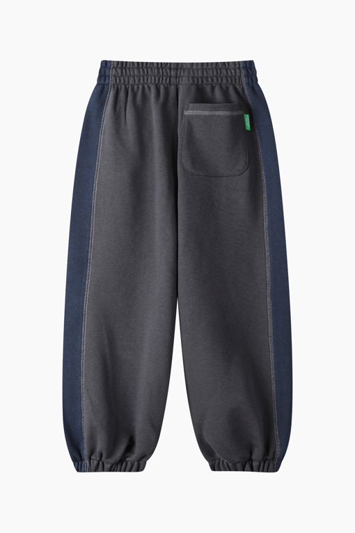 https://img.benettonmall.com/PARTS/KO/26F/QATP05641CG_MB_D1.jpg