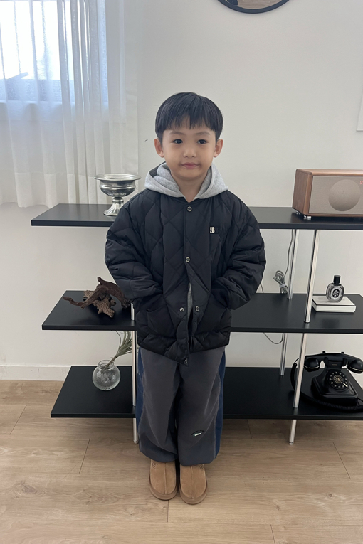 https://img.benettonmall.com/PARTS/KO/26F/QATP05641CG_MB_E2.jpg?cb=1788777065