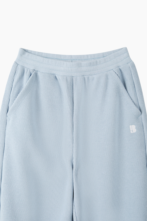 https://img.benettonmall.com/PARTS/KO/26F/QATP06661BL_MB_D2.jpg