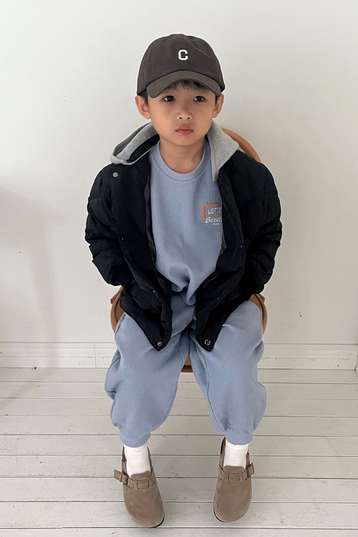 https://img.benettonmall.com/PARTS/KO/26F/QATP06661BL_MB_E2.jpg