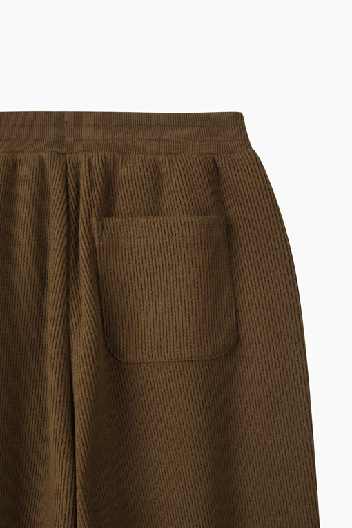https://img.benettonmall.com/PARTS/KO/26F/QATP06661BR_MB_D3.jpg