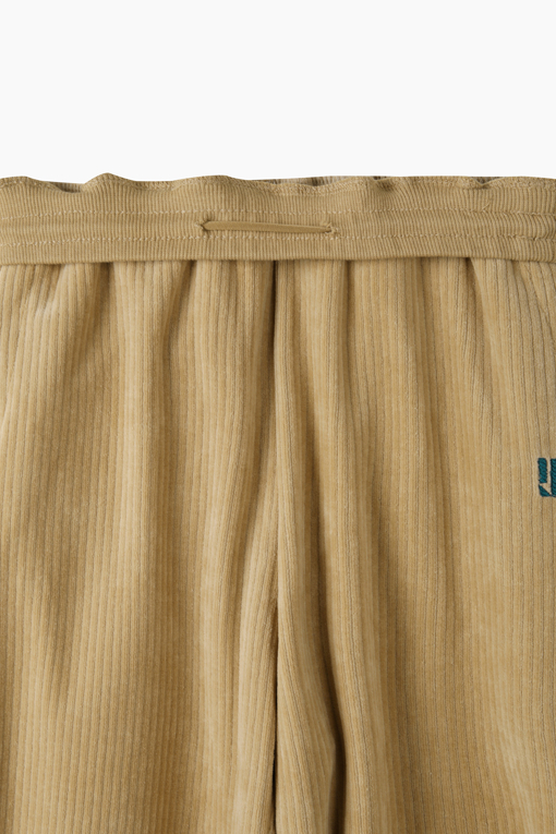https://img.benettonmall.com/PARTS/KO/26F/QATP07661BE_MB_D4.jpg