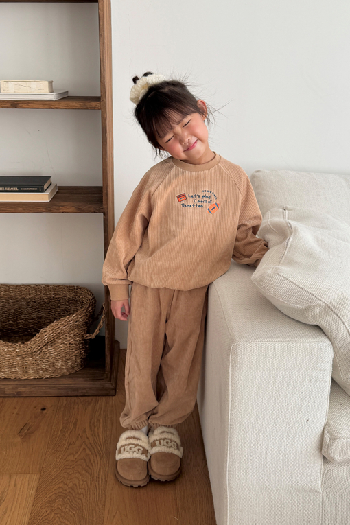 https://img.benettonmall.com/PARTS/KO/26F/QATP07661BE_MB_E0.jpg