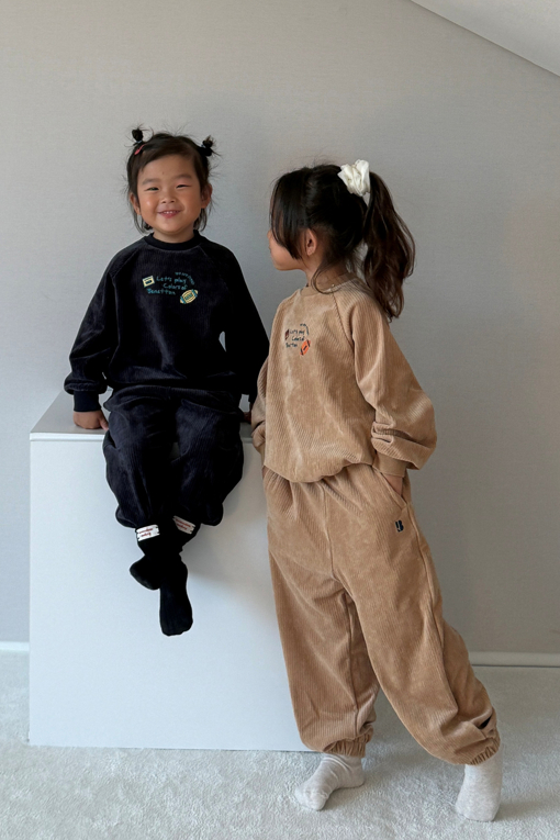 https://img.benettonmall.com/PARTS/KO/26F/QATP07661NY_MB_E2.jpg