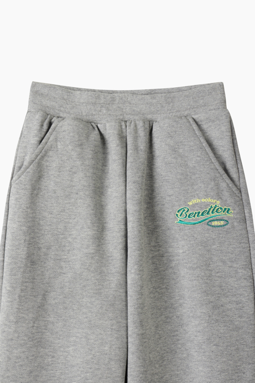 https://img.benettonmall.com/PARTS/KO/26F/QATP08661MG_MB_D2.jpg