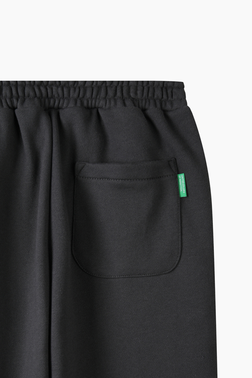 https://img.benettonmall.com/PARTS/KO/26F/QATP09661CG_MB_D3.jpg