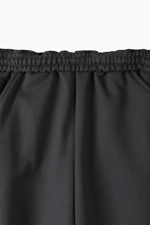 https://img.benettonmall.com/PARTS/KO/26F/QATP09661CG_MB_D4.jpg