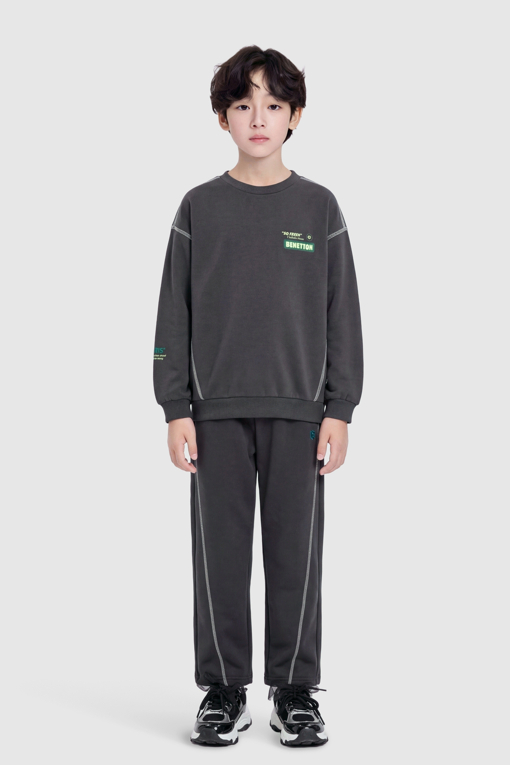 https://img.benettonmall.com/PARTS/KO/26F/QATP09661CG_MB_M0.jpg