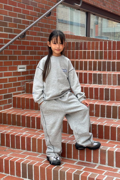 https://img.benettonmall.com/PARTS/KO/26F/QATP09661MG_MB_E1.jpg