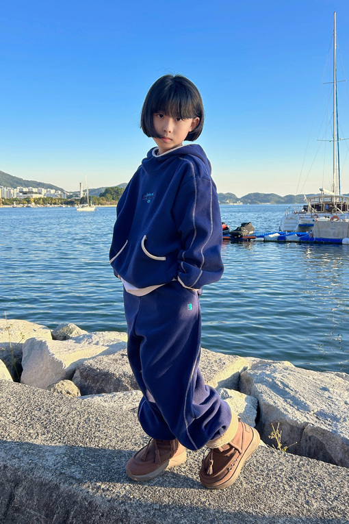 https://img.benettonmall.com/PARTS/KO/26F/QATP10661NY_MB_E0.jpg