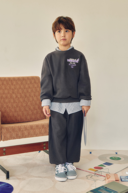 https://img.benettonmall.com/PARTS/KO/26F/QATP11661CG_MB_D0.jpg