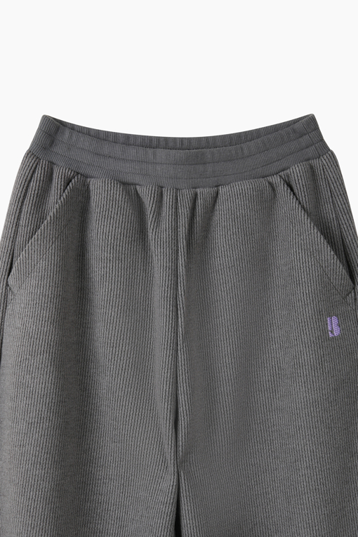 https://img.benettonmall.com/PARTS/KO/26F/QATP11661CG_MB_D4.jpg