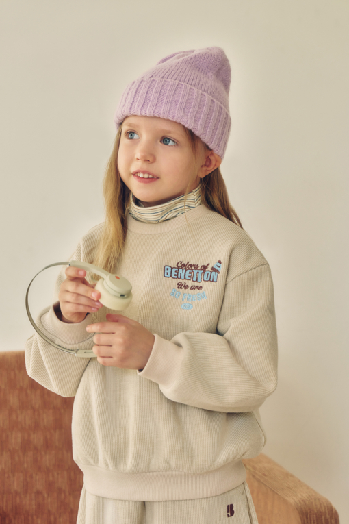 https://img.benettonmall.com/PARTS/KO/26F/QATP11661OT_MB_D2.jpg