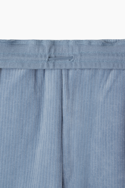 https://img.benettonmall.com/PARTS/KO/26F/QATP12661BL_MB_D7.jpg