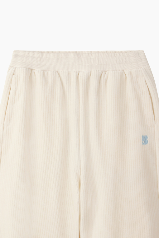 https://img.benettonmall.com/PARTS/KO/26F/QATP12661CR_MB_D3.jpg