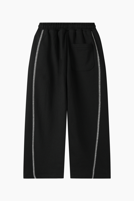 https://img.benettonmall.com/PARTS/KO/26F/QATP13661BK_MB_D3.jpg