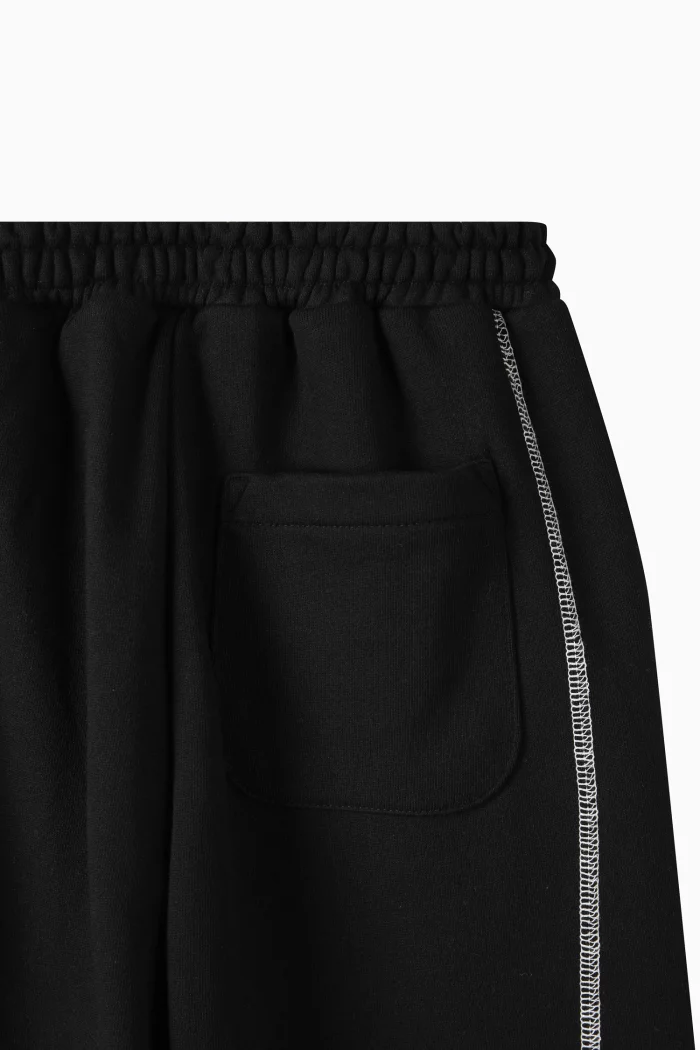 https://img.benettonmall.com/PARTS/KO/26F/QATP13661BK_PS_D5.jpg