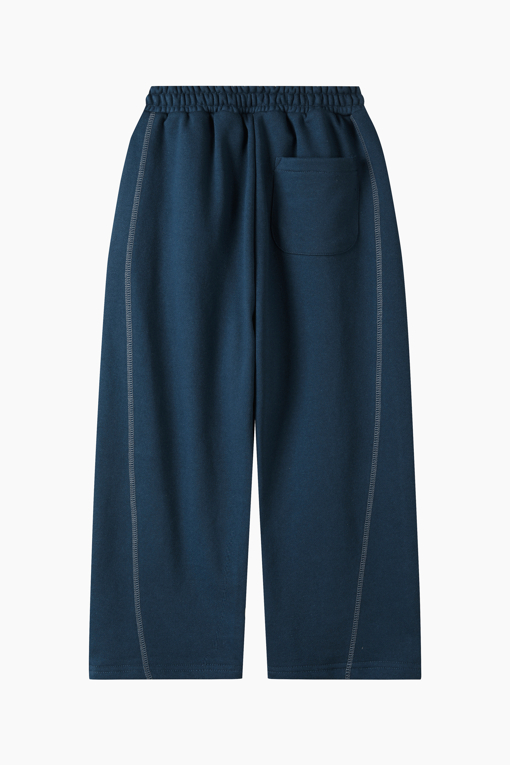 https://img.benettonmall.com/PARTS/KO/26F/QATP13661NY_MB_D3.jpg