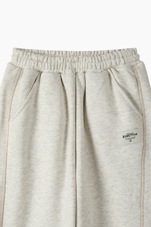 https://img.benettonmall.com/PARTS/KO/26F/QATP13661OT_MB_D4.jpg