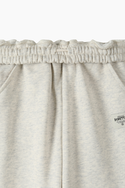 https://img.benettonmall.com/PARTS/KO/26F/QATP13661OT_MB_D6.jpg