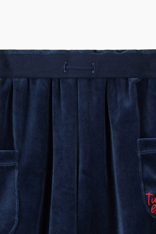 https://img.benettonmall.com/PARTS/KO/26F/QATP15661NY_MB_D4.jpg